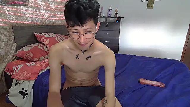 Sweet c4mer0n online show from October 13, 2025, 5:47 pm