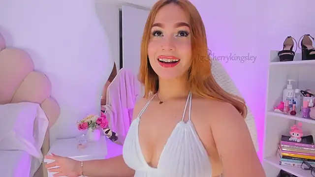 Snapshot of _cherrykingsley1 chatting on June 13, 2026, 6:33 am cherrykingsley1 online show from June 13, 2026, 6:33 am