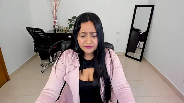 Adele Sweett online show from March 18, 2025, 1:01 pm