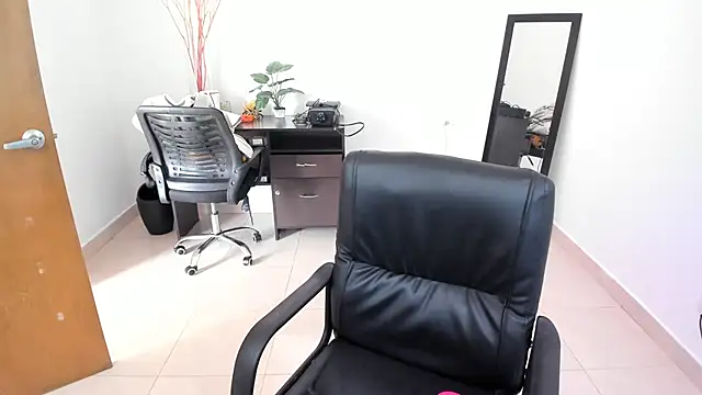 Adele Sweett online show from March 14, 2025, 7:23 pm