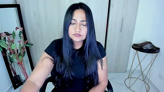 Snapshot of Adele_Sweett chatting on May 20, 2026, 10:34 am Adele Sweett online show from May 20, 2026, 10:34 am