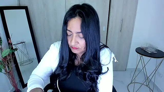 Snapshot of Adele_Sweett chatting on May 26, 2026, 10:46 am Adele Sweett online show from May 26, 2026, 10:46 am