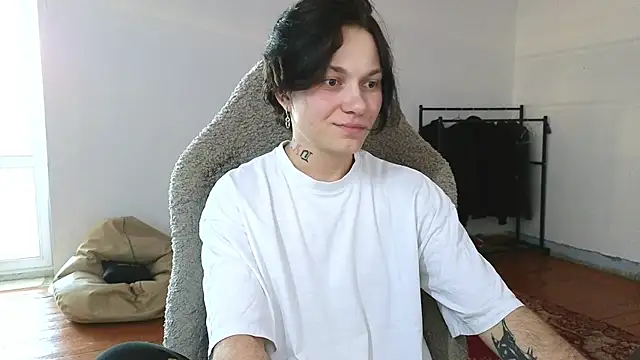 Snapshot of esajukyy chatting on July 1, 2026, 11:54 am esajukyy online show from July 1, 2026, 11:54 am
