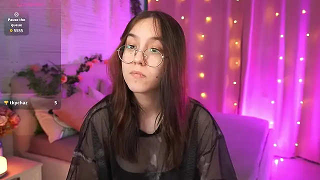 AmeliaMead online show from March 7, 2025, 8:45 am