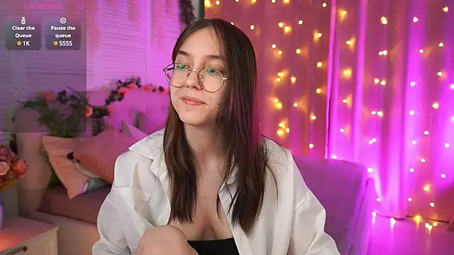 AmeliaMead online show from March 9, 2025, 8:40 am