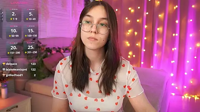 AmeliaMead online show from March 10, 2025, 8:39 am