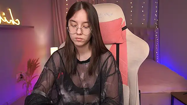 AmeliaMead online show from February 11, 2025, 5:58 am