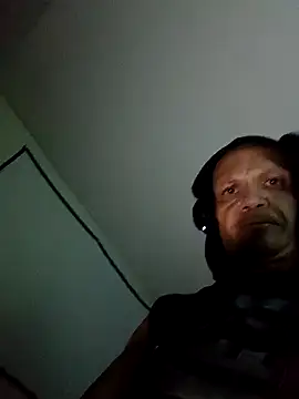 Snapshot of neopolitanSHAFT chatting on December 14, 2025, 1:49 pm neopolitanSHAFT online show from December 14, 2025, 1:49 pm