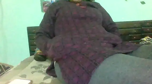 Snapshot of RupaSharma chatting on December 29, 2024, 5:54 pm RupaSharma online show from December 29, 2024, 5:54 pm