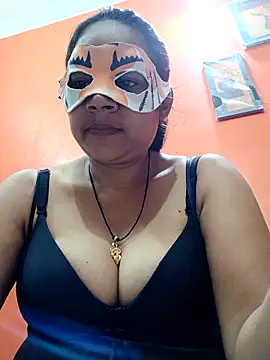Snapshot of rani076144 chatting on October 9, 2025, 6:30 pm rani076144 online show from October 9, 2025, 6:30 pm