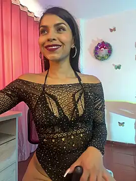 Snapshot of BrunetteOfYourDreams chatting on January 11, 2025, 2:15 pm BrunetteOfYourDreams online show from January 11, 2025, 2:15 pm