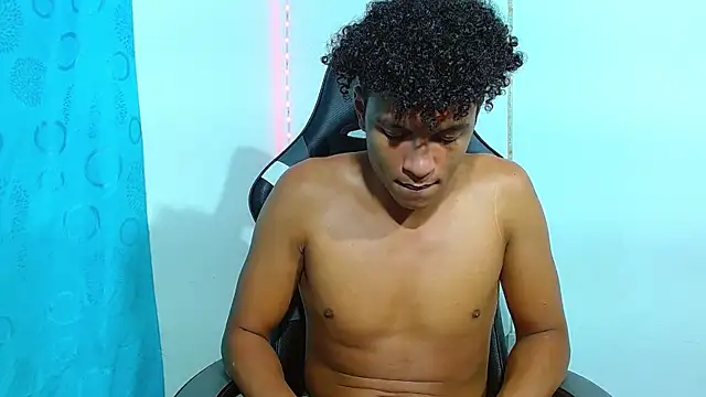 Snapshot of Black_Diamon_ chatting on February 6, 2025, 10:58 am Black Diamon online show from February 6, 2025, 10:58 am