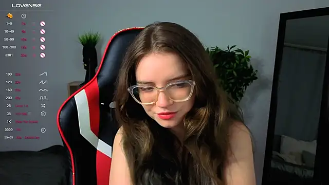 Snapshot of Sonya_Glen chatting on September 13, 2025, 8:31 pm Sonya Glen online show from September 13, 2025, 8:31 pm