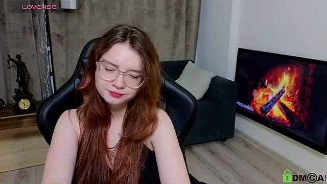 Snapshot of Sonya_Glen chatting on February 17, 2025, 11:33 pm Sonya Glen online show from February 17, 2025, 11:33 pm