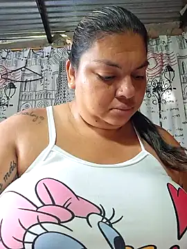 chubby sexy big tits online show from October 27, 2025, 12:06 pm