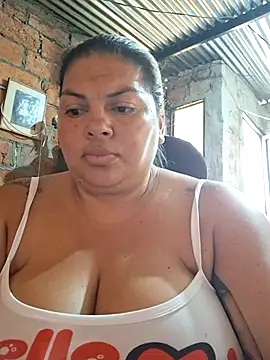 chubby sexy big tits online show from September 27, 2025, 12:55 pm