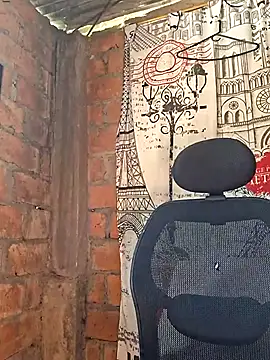 chubby sexy big tits online show from November 7, 2025, 1:04 pm