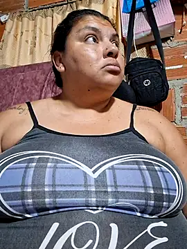 chubby sexy big tits online show from October 22, 2025, 12:32 am