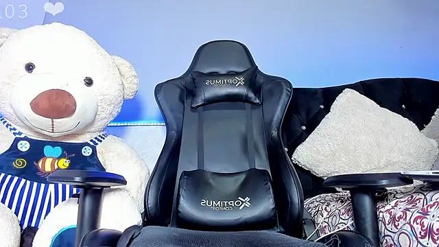 Snapshot of AbadSpears chatting on March 7, 2025, 5:08 am AbadSpears online show from March 7, 2025, 5:08 am