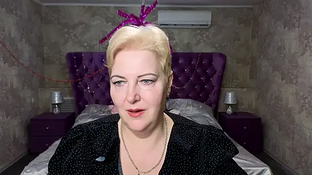 Snapshot of Sandra_Snow chatting on February 12, 2025, 2:10 pm Sandra Snow online show from February 12, 2025, 2:10 pm