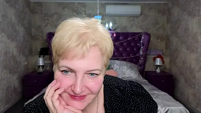Snapshot of Sandra_Snow chatting on January 21, 2025, 8:32 pm Sandra Snow online show from January 21, 2025, 8:32 pm