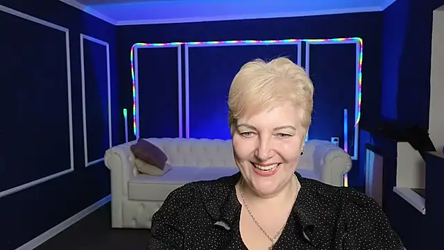 Snapshot of Sandra_Snow chatting on February 6, 2025, 5:30 pm Sandra Snow online show from February 6, 2025, 5:30 pm