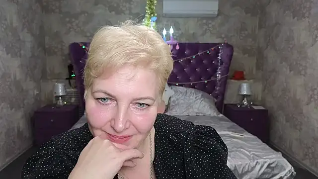 Snapshot of Sandra_Snow chatting on January 17, 2025, 12:20 am Sandra Snow online show from January 17, 2025, 12:20 am