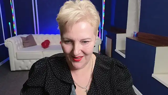 Snapshot of Sandra_Snow chatting on February 18, 2025, 9:31 pm Sandra Snow online show from February 18, 2025, 9:31 pm
