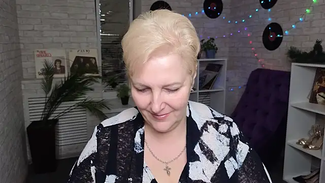 Snapshot of Sandra_Snow chatting on January 28, 2025, 2:31 pm Sandra Snow online show from January 28, 2025, 2:31 pm