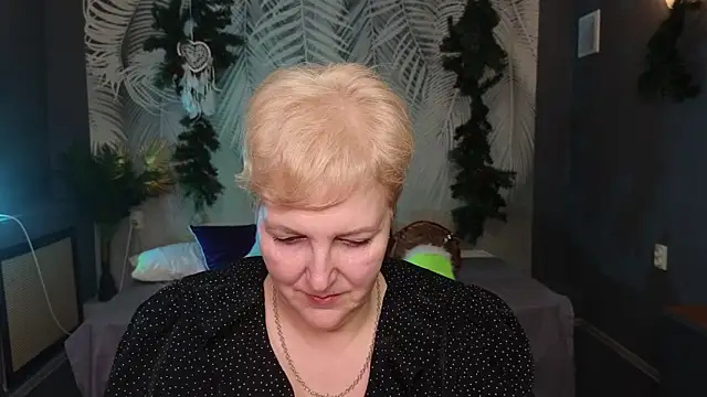 Snapshot of Sandra_Snow chatting on January 18, 2025, 2:23 pm Sandra Snow online show from January 18, 2025, 2:23 pm