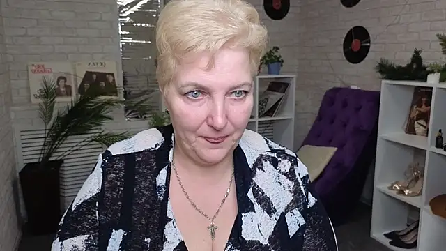 Snapshot of Sandra_Snow chatting on January 26, 2025, 4:51 pm Sandra Snow online show from January 26, 2025, 4:51 pm