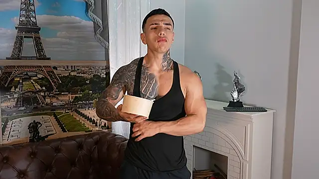 Flynn Riider online show from May 21, 2026, 5:43 pm