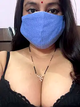 Snapshot of nehas chatting on September 15, 2025, 11:32 am nehas online show from September 15, 2025, 11:32 am