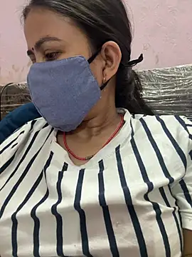 Snapshot of nehas chatting on March 12, 2025, 1:40 pm nehas online show from March 12, 2025, 1:40 pm