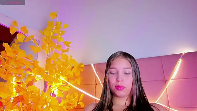 Snapshot of HaleyAmaya chatting on April 18, 2026, 11:05 pm HaleyAmaya online show from April 18, 2026, 11:05 pm