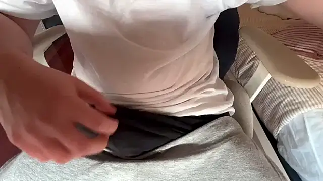 Axeeeeeeeeeeeel online show from February 24, 2026, 4:52 pm