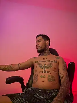 Snapshot of Junihn0 chatting on November 12, 2025, 9:40 pm Junihn0 online show from November 12, 2025, 9:40 pm