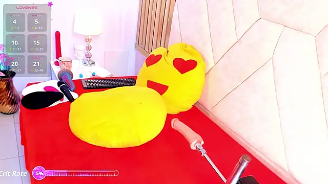 AlazSanna1 online show from November 18, 2025, 9:07 pm