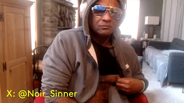 Snapshot of sinnernoir chatting on October 29, 2025, 5:23 pm sinnernoir online show from October 29, 2025, 5:23 pm