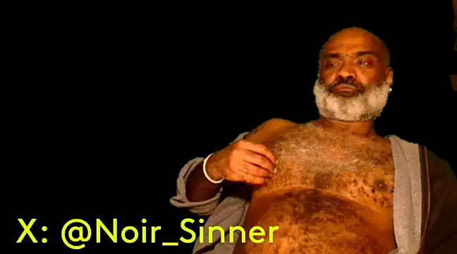 Snapshot of sinnernoir chatting on February 2, 2025, 4:15 am sinnernoir online show from February 2, 2025, 4:15 am