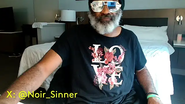 Snapshot of sinnernoir chatting on September 24, 2025, 2:34 pm sinnernoir online show from September 24, 2025, 2:34 pm
