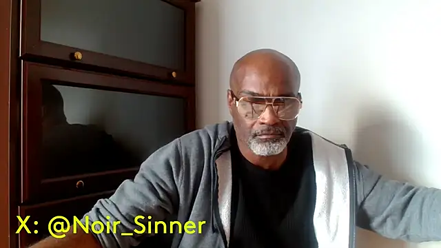 Snapshot of sinnernoir chatting on April 30, 2026, 9:41 pm sinnernoir online show from April 30, 2026, 9:41 pm