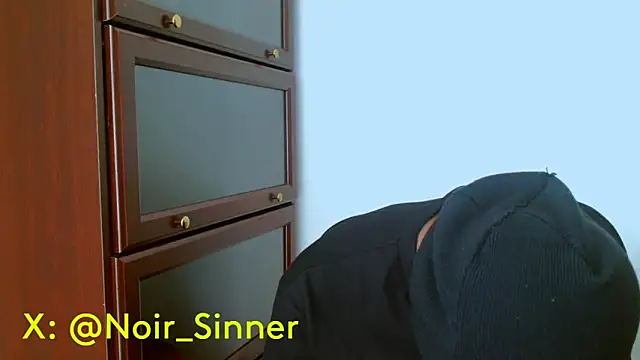 Snapshot of sinnernoir chatting on May 22, 2026, 2:48 pm sinnernoir online show from May 22, 2026, 2:48 pm