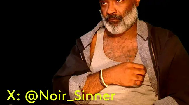 Snapshot of sinnernoir chatting on January 29, 2025, 8:14 pm sinnernoir online show from January 29, 2025, 8:14 pm