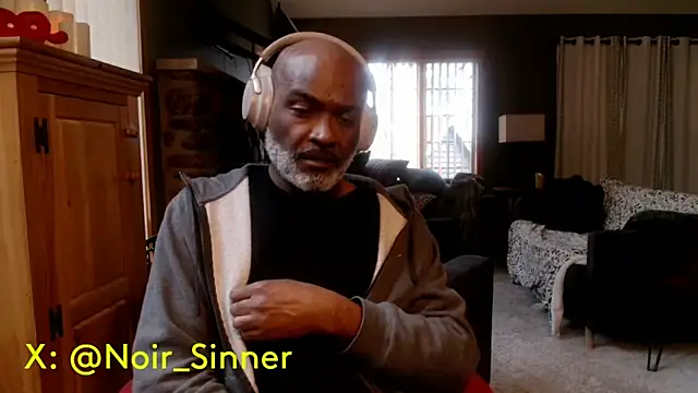 sinnernoir online show from March 23, 2026, 5:35 pm