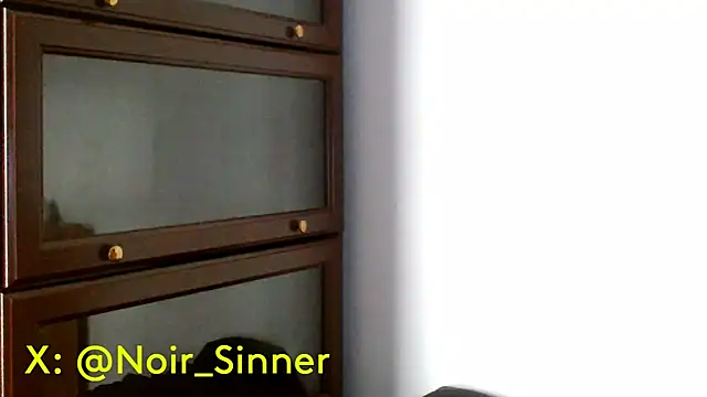 Snapshot of sinnernoir chatting on May 6, 2026, 12:42 pm sinnernoir online show from May 6, 2026, 12:42 pm