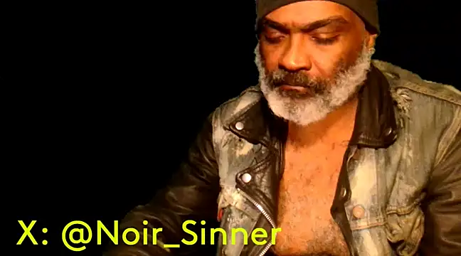 Snapshot of sinnernoir chatting on February 5, 2025, 6:45 am sinnernoir online show from February 5, 2025, 6:45 am