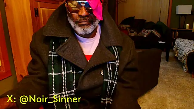 sinnernoir online show from March 13, 2026, 3:33 am