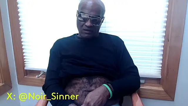 Snapshot of sinnernoir chatting on October 2, 2025, 2:31 pm sinnernoir online show from October 2, 2025, 2:31 pm