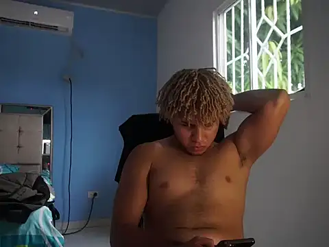 catfit23 online show from November 28, 2025, 4:18 pm